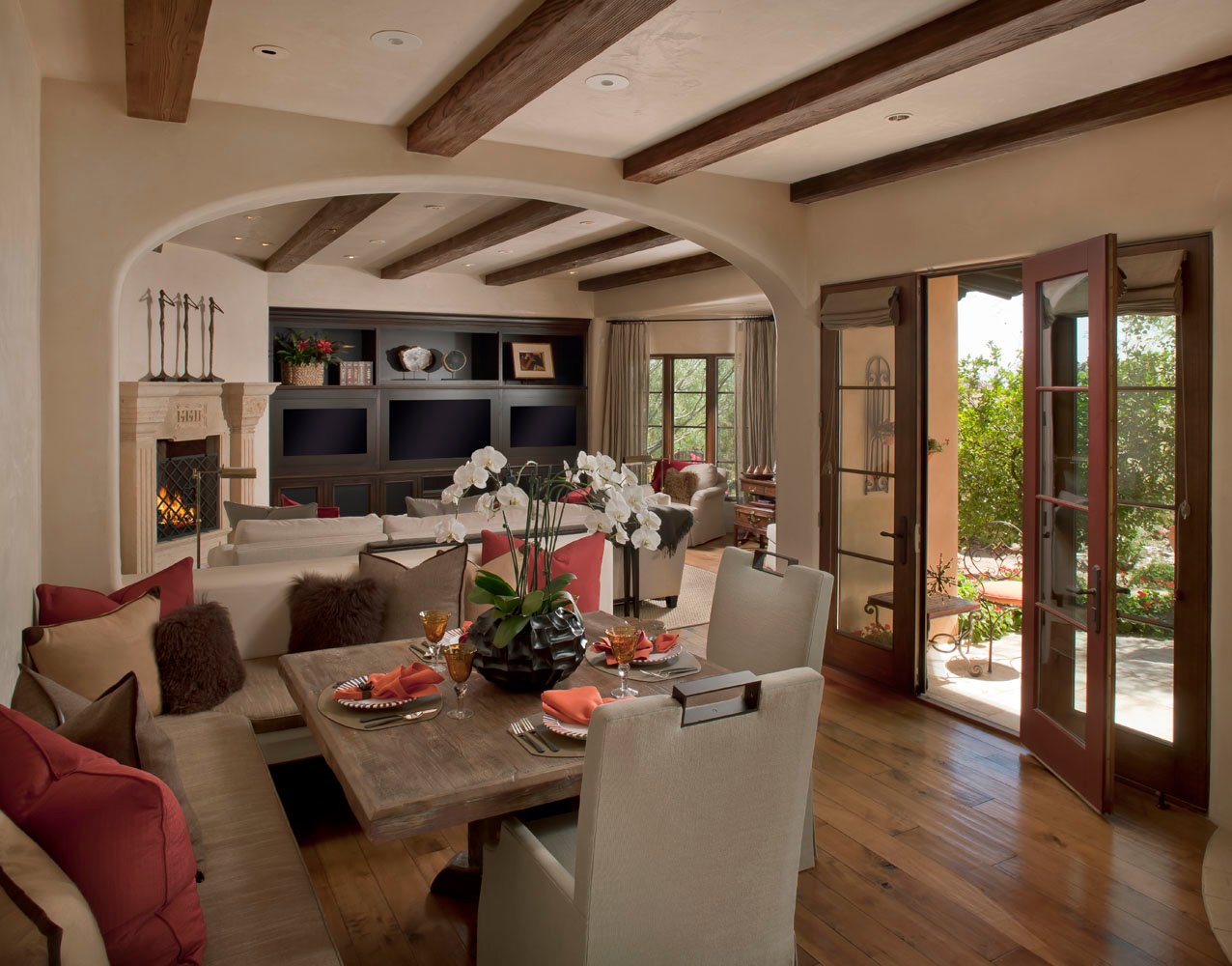 Biltmore Residence breakfast room designed by Paul Lauren Designs, Phoenix, Arizona