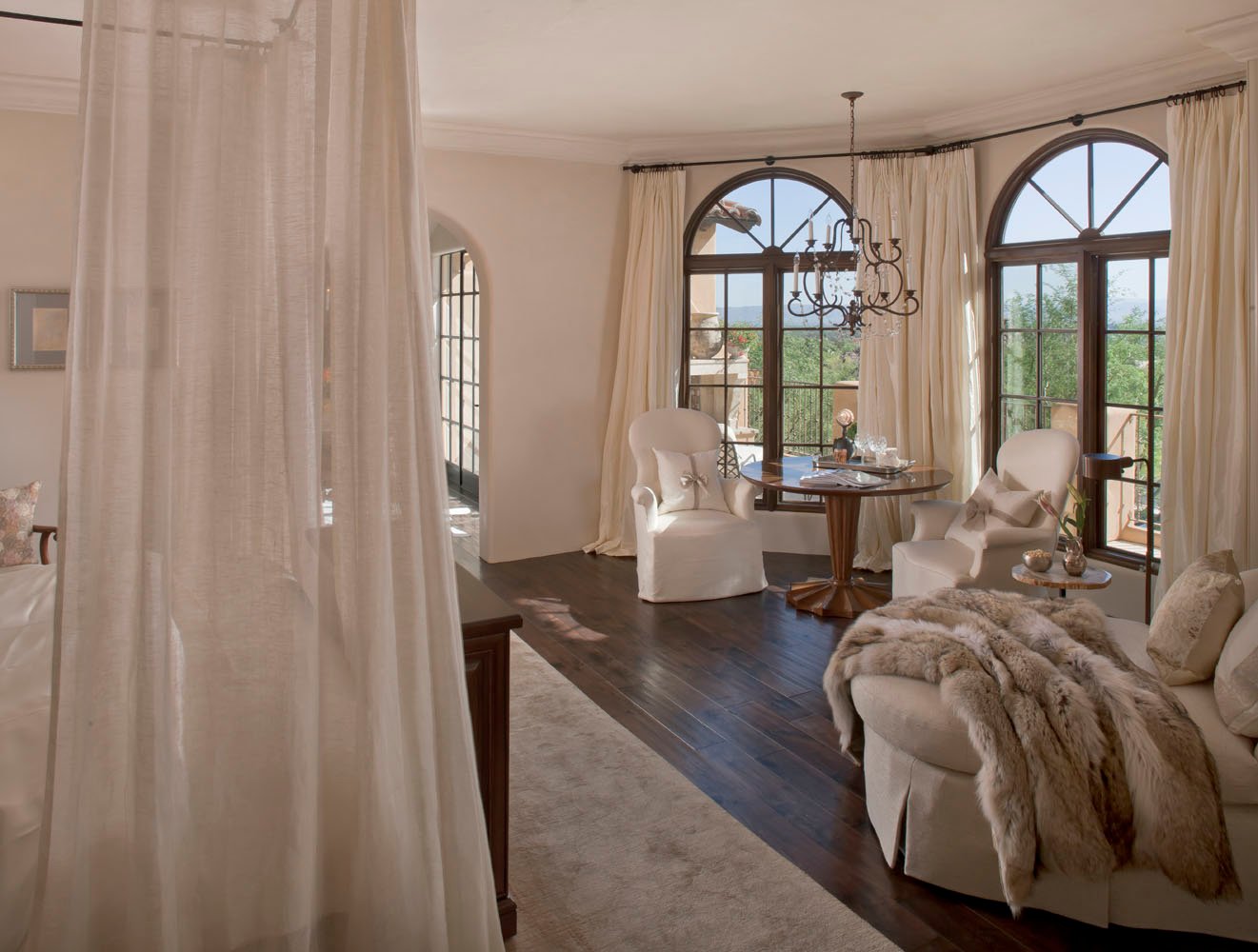 Biltmore Residence primary suite designed by Paul Lauren Designs, Phoenix, Arizona