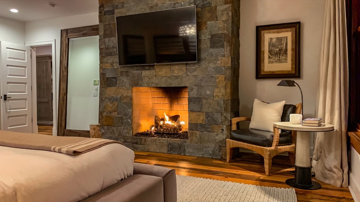 Cabin on the Fairway interior designed by Paul Lauren Designs, Coeur d'Alene Lake, Idaho, view 13