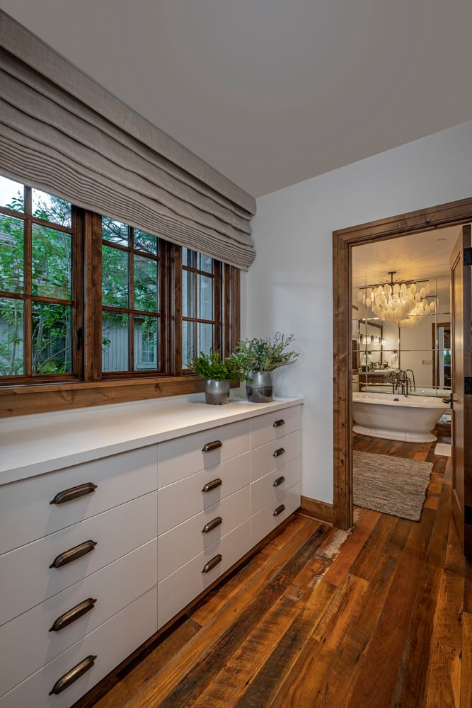 Cabin on the Lake interior designed by Paul Lauren Designs, Coeur d'Alene Lake, Idaho, view 5