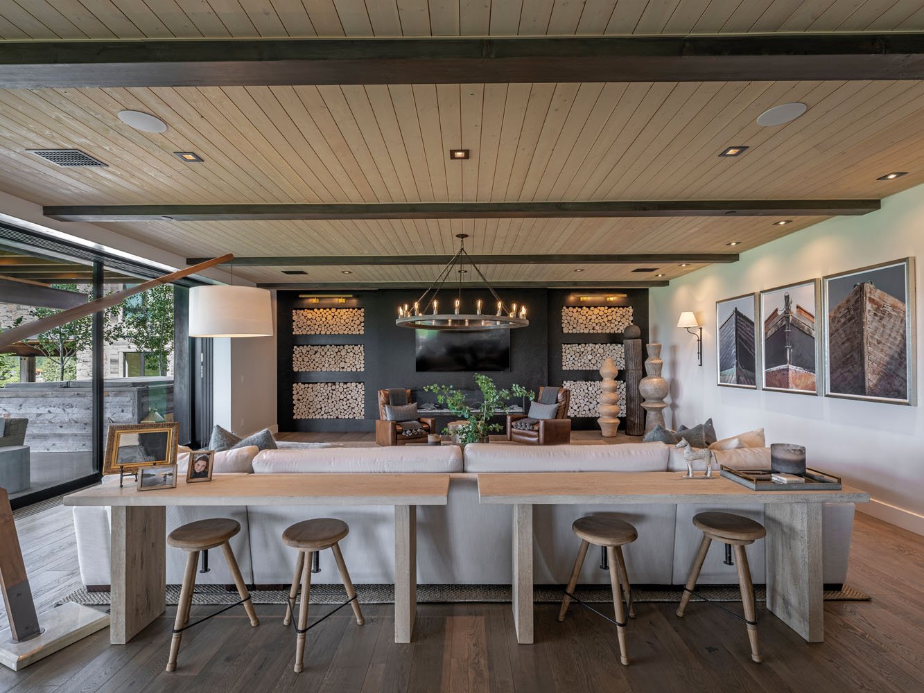 Gozzer Flats great room designed by Paul Lauren Designs, Coeur d'Alene Lake, Idaho