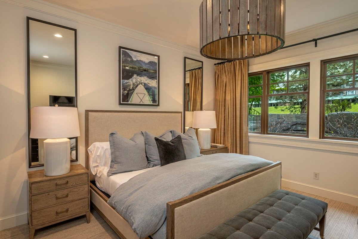 Lakefront Corner Condo interior designed by Paul Lauren Designs, Chicago, Illinois, view 5