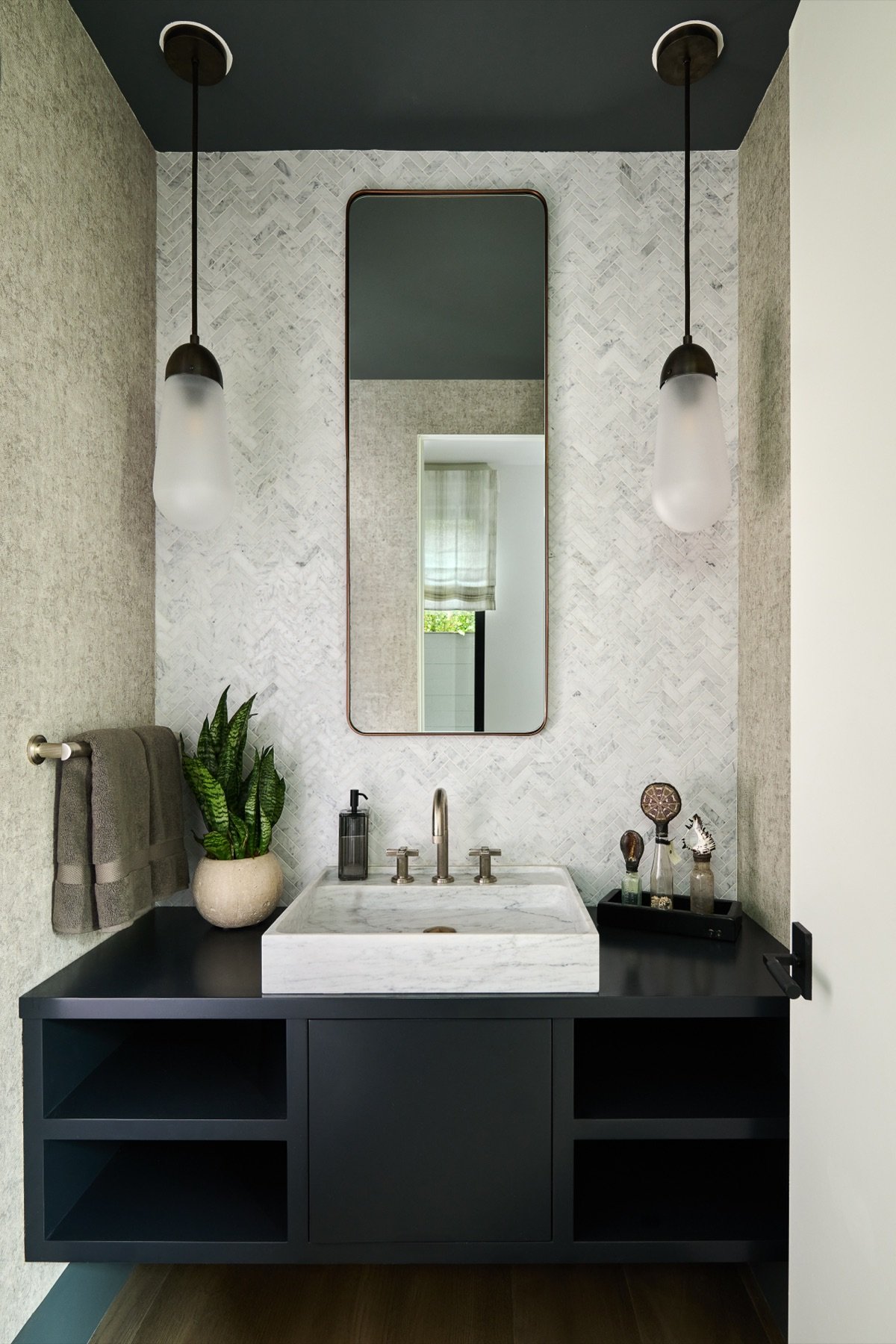 Pacific Palisades interior designed by Paul Lauren Designs, Pacific Palisades, California, view 4